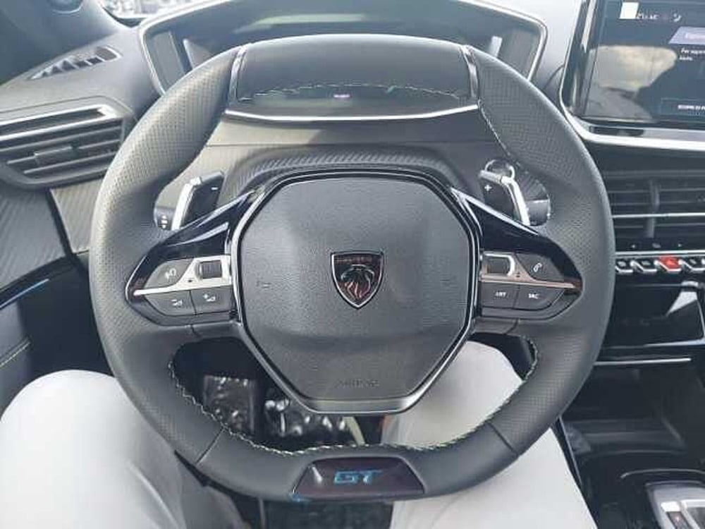 Peugeot 2008 nuova a Ravenna (9)