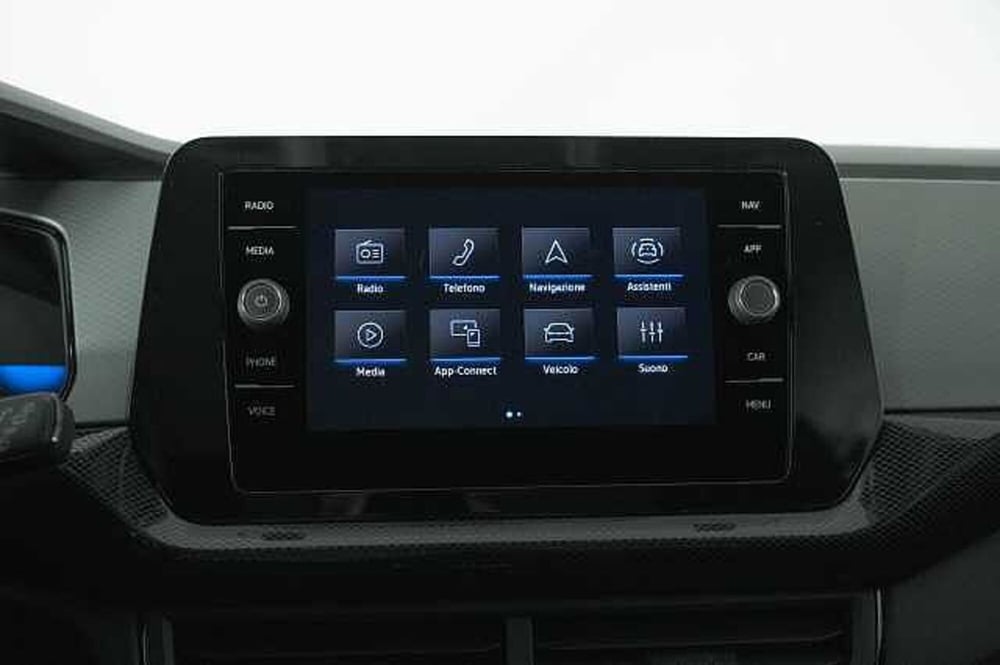 Volkswagen T-Cross usata a Como (16)