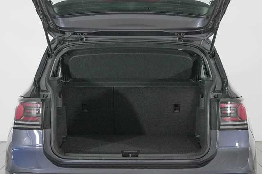 Volkswagen T-Cross usata a Como (8)