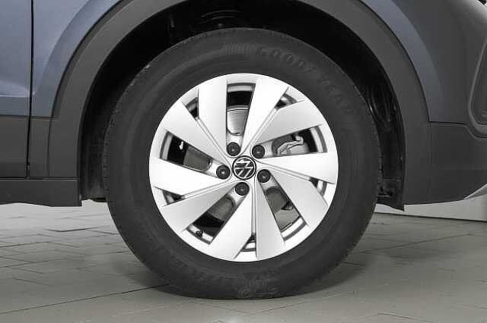 Volkswagen T-Cross usata a Como (9)