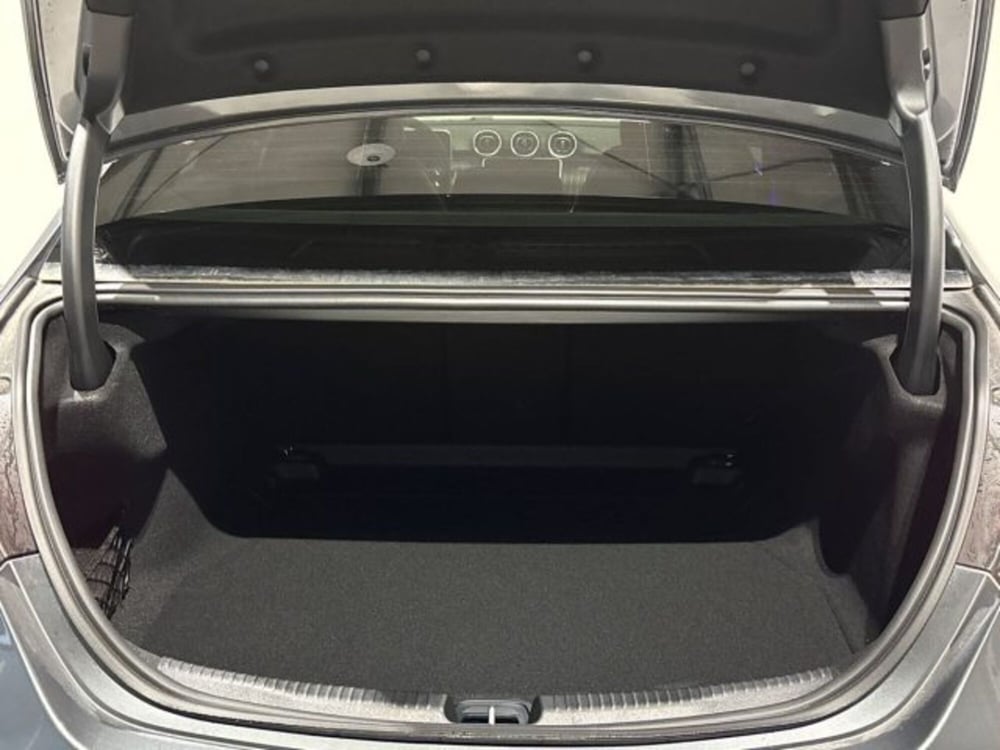 Mercedes-Benz Classe C nuova a Bologna (7)