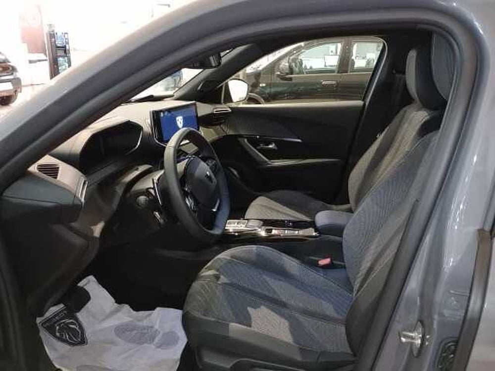 Peugeot 2008 nuova a Genova (9)