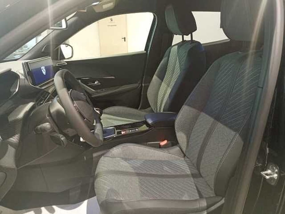 Peugeot 2008 nuova a Genova (11)