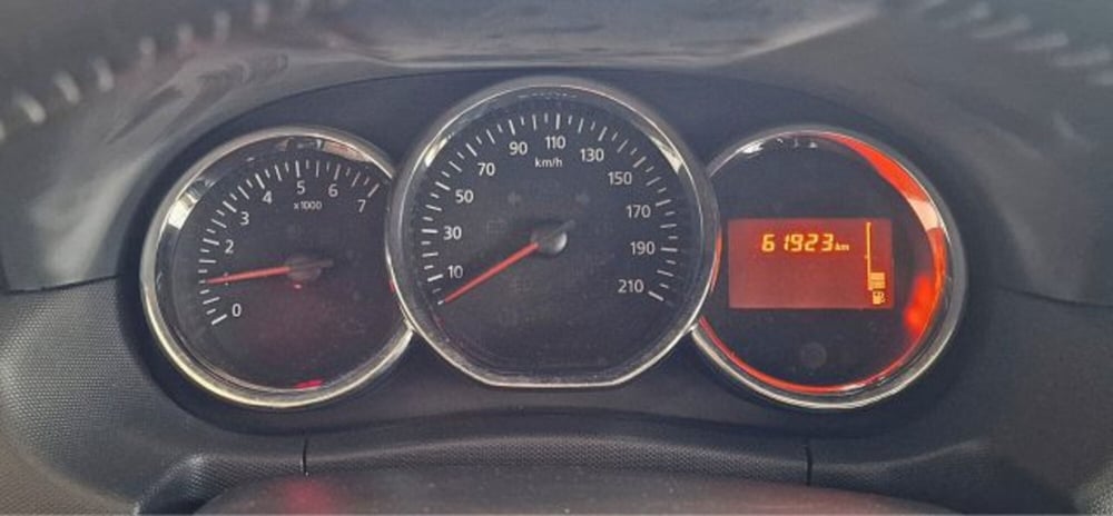 Dacia Duster usata a Verona (13)
