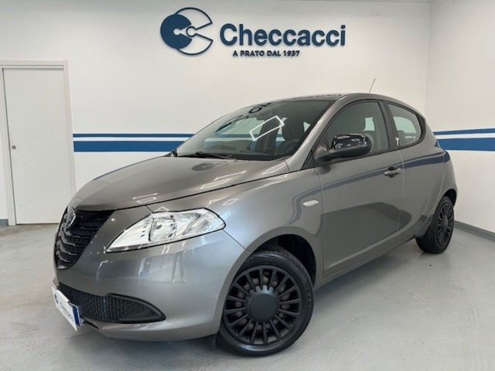 Lancia Ypsilon usata a Prato