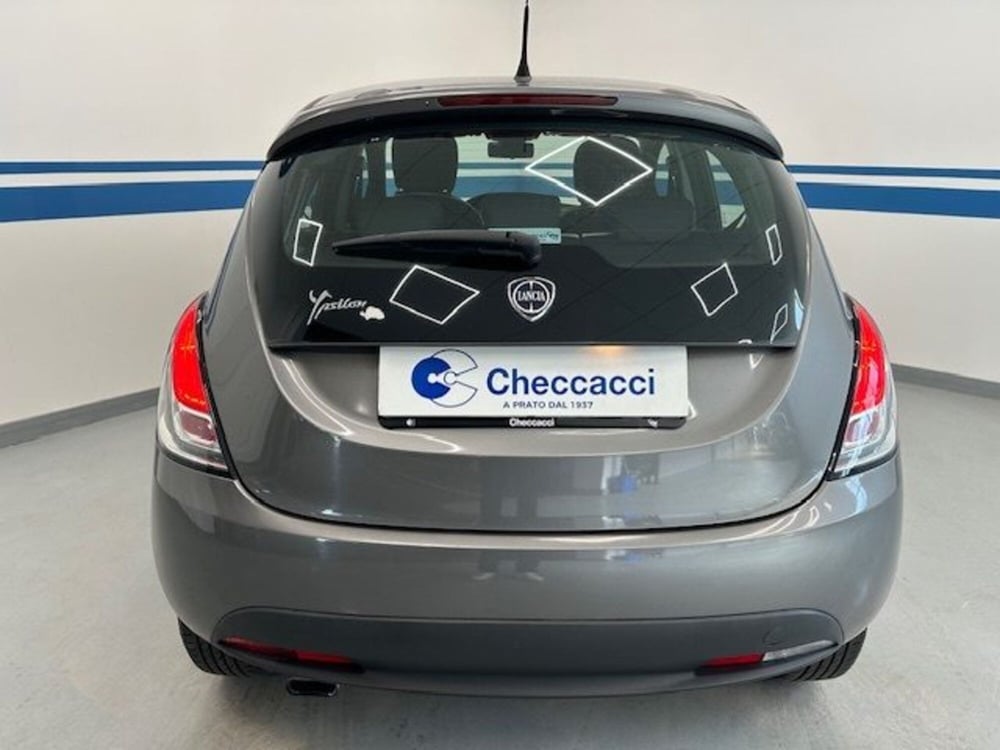 Lancia Ypsilon usata a Prato (5)