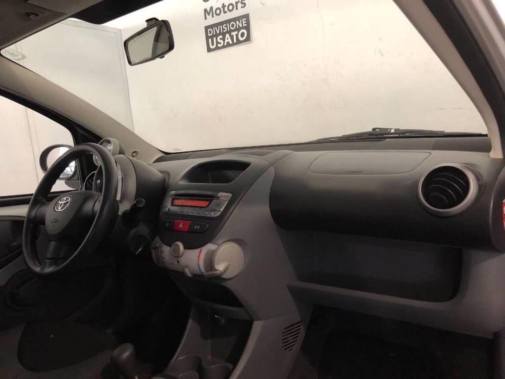 Toyota Aygo usata a Torino (9)