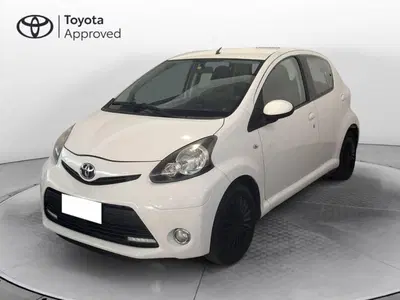 Toyota Aygo 1.0 12V VVT-i 5 porte del 2013 usata a Torino