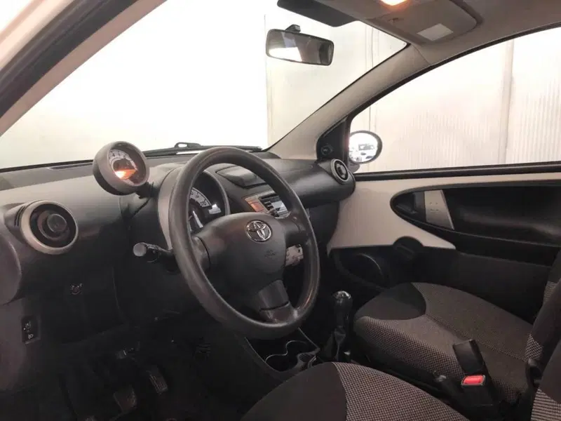 Toyota Aygo usata a Torino (11)