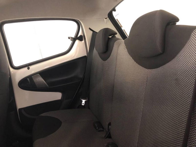 Toyota Aygo usata a Torino (12)