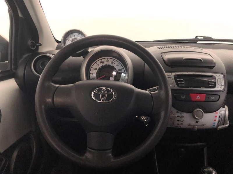 Toyota Aygo usata a Torino (14)