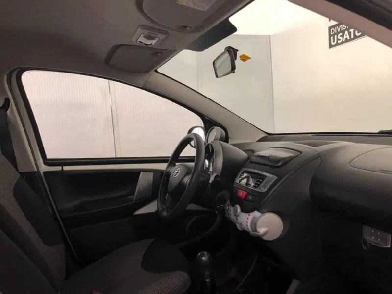 Toyota Aygo usata a Torino (8)