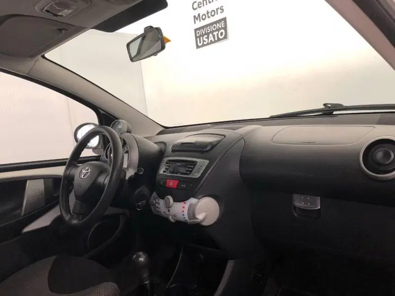 Toyota Aygo usata a Torino (9)