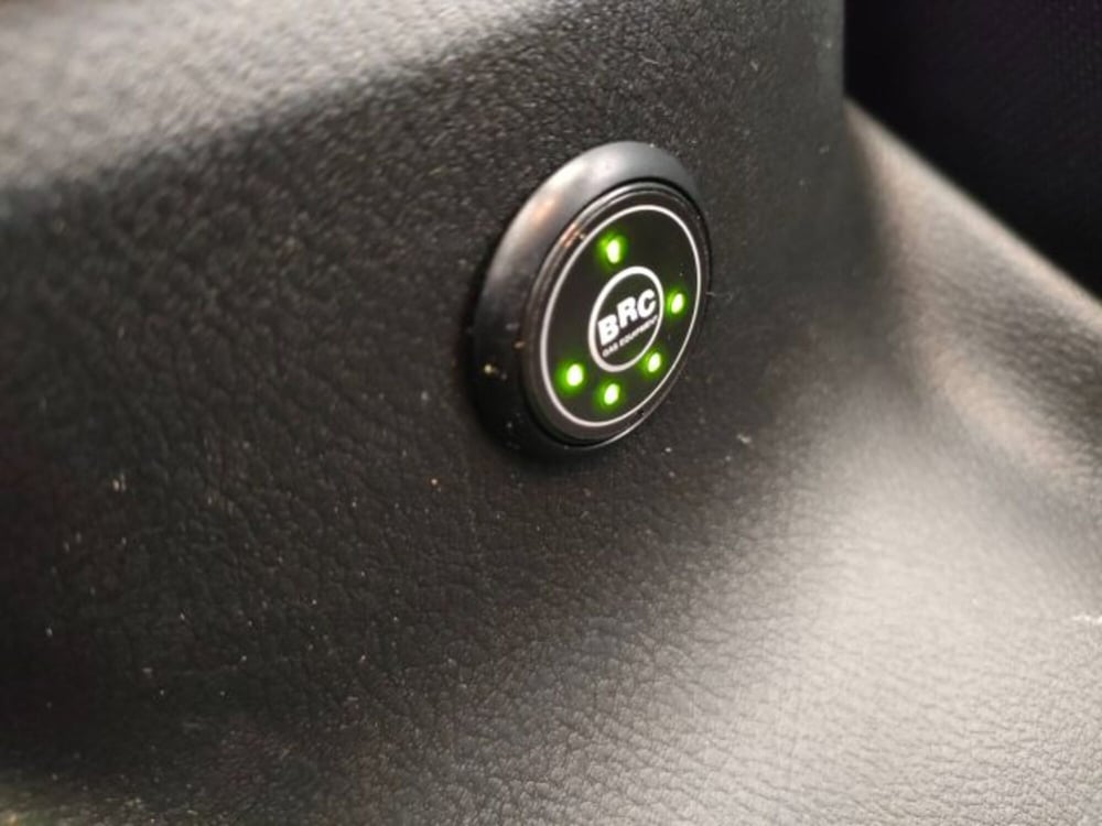 Nissan Micra usata a Teramo (11)