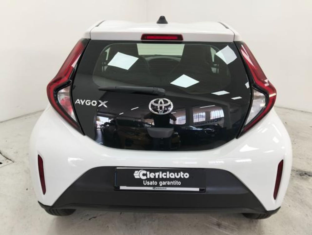 Toyota Aygo X usata a Como (7)