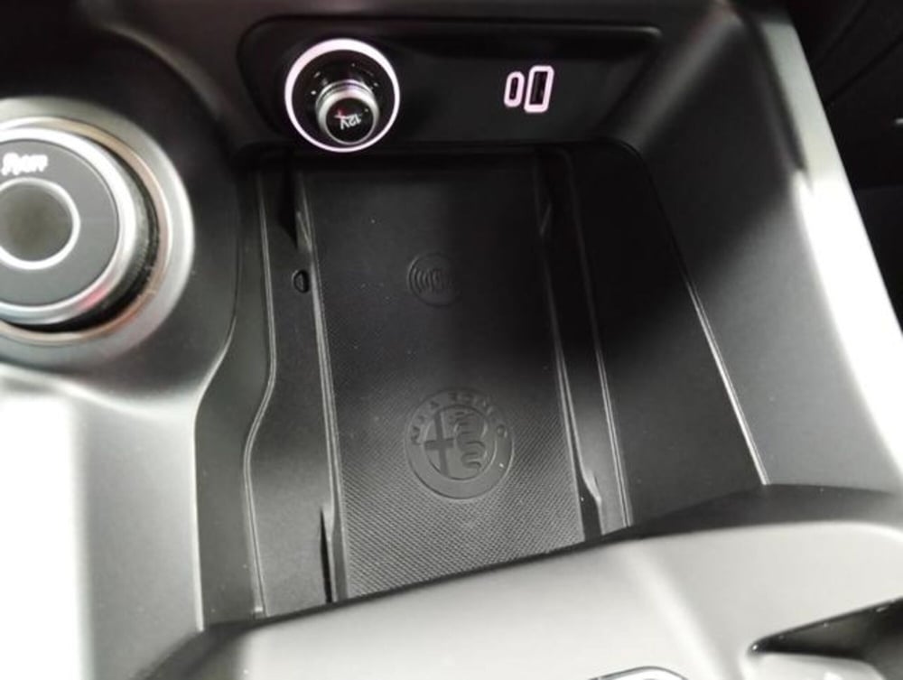 Alfa Romeo Tonale usata a Como (20)