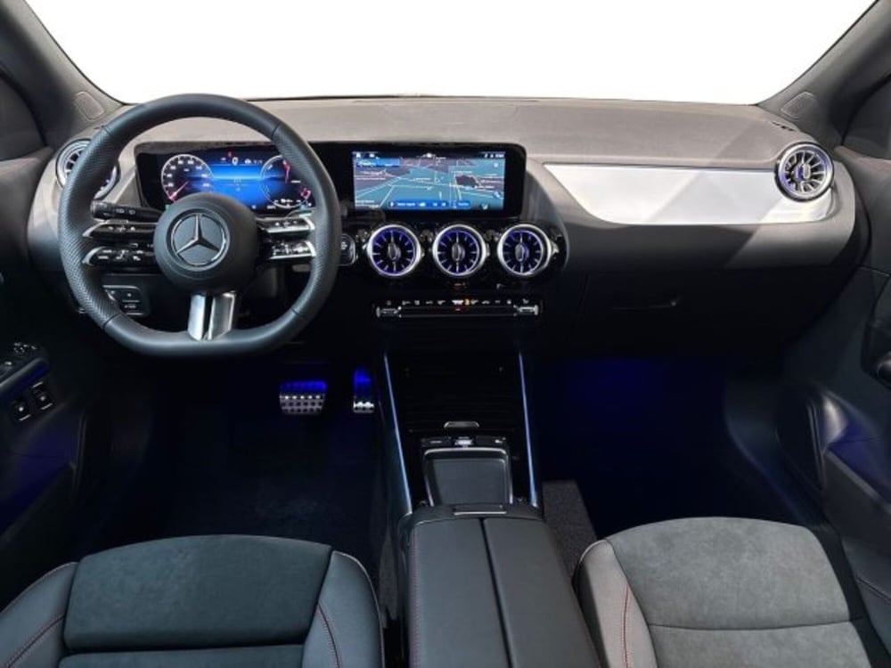 Mercedes-Benz GLA SUV nuova a Bologna (13)