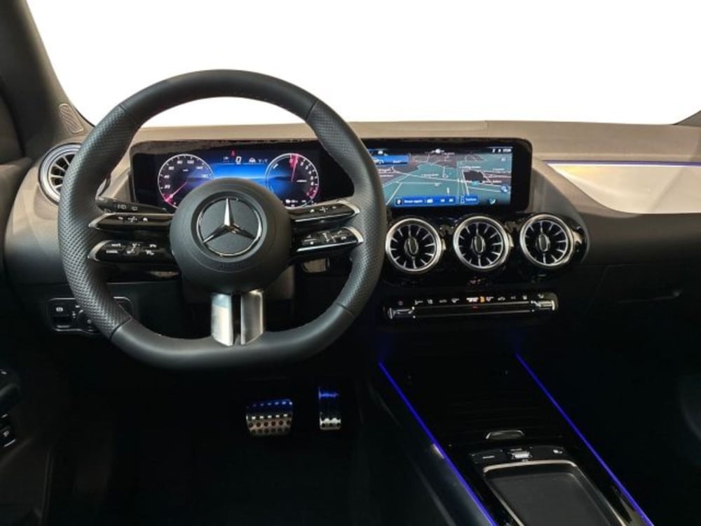 Mercedes-Benz GLA SUV nuova a Bologna (14)