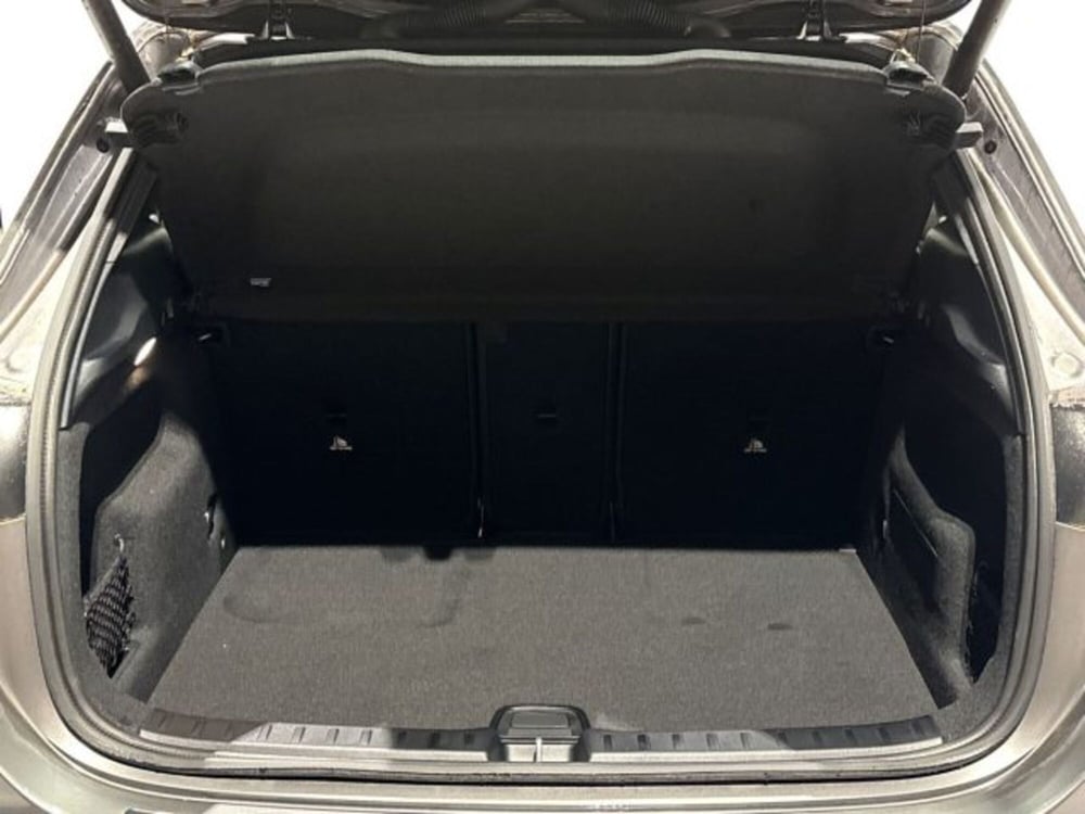 Mercedes-Benz GLA SUV nuova a Bologna (7)