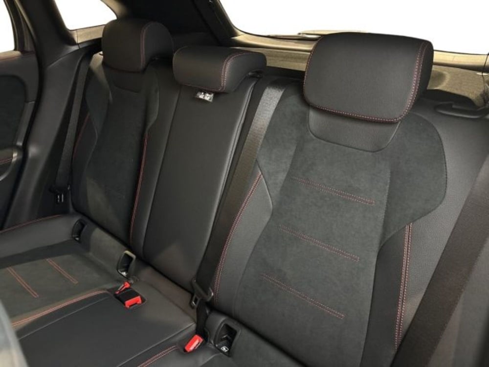 Mercedes-Benz GLA SUV nuova a Bologna (9)