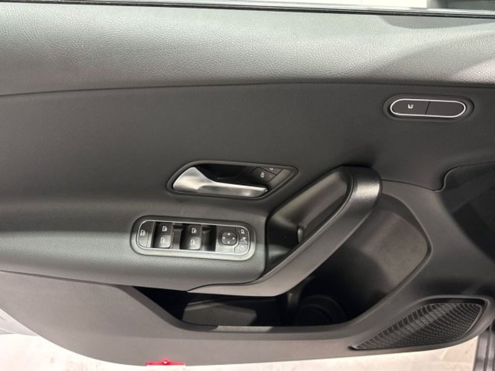 Mercedes-Benz Classe A nuova a Bologna (10)