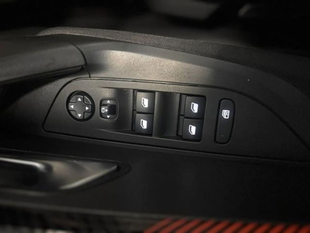 Peugeot 2008 usata a Siena (8)
