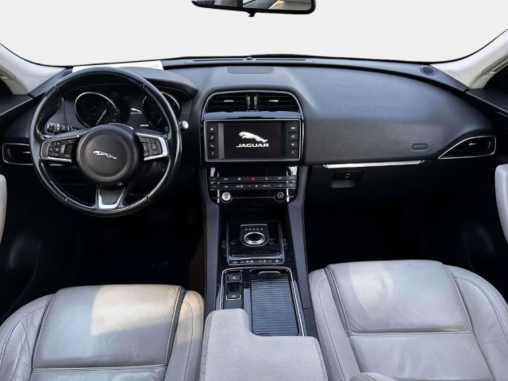 Jaguar F-Pace usata a Siena (5)