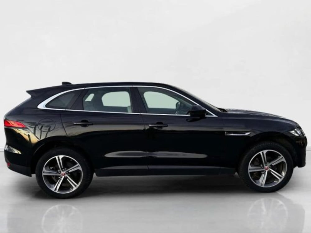 Jaguar F-Pace usata a Siena (6)