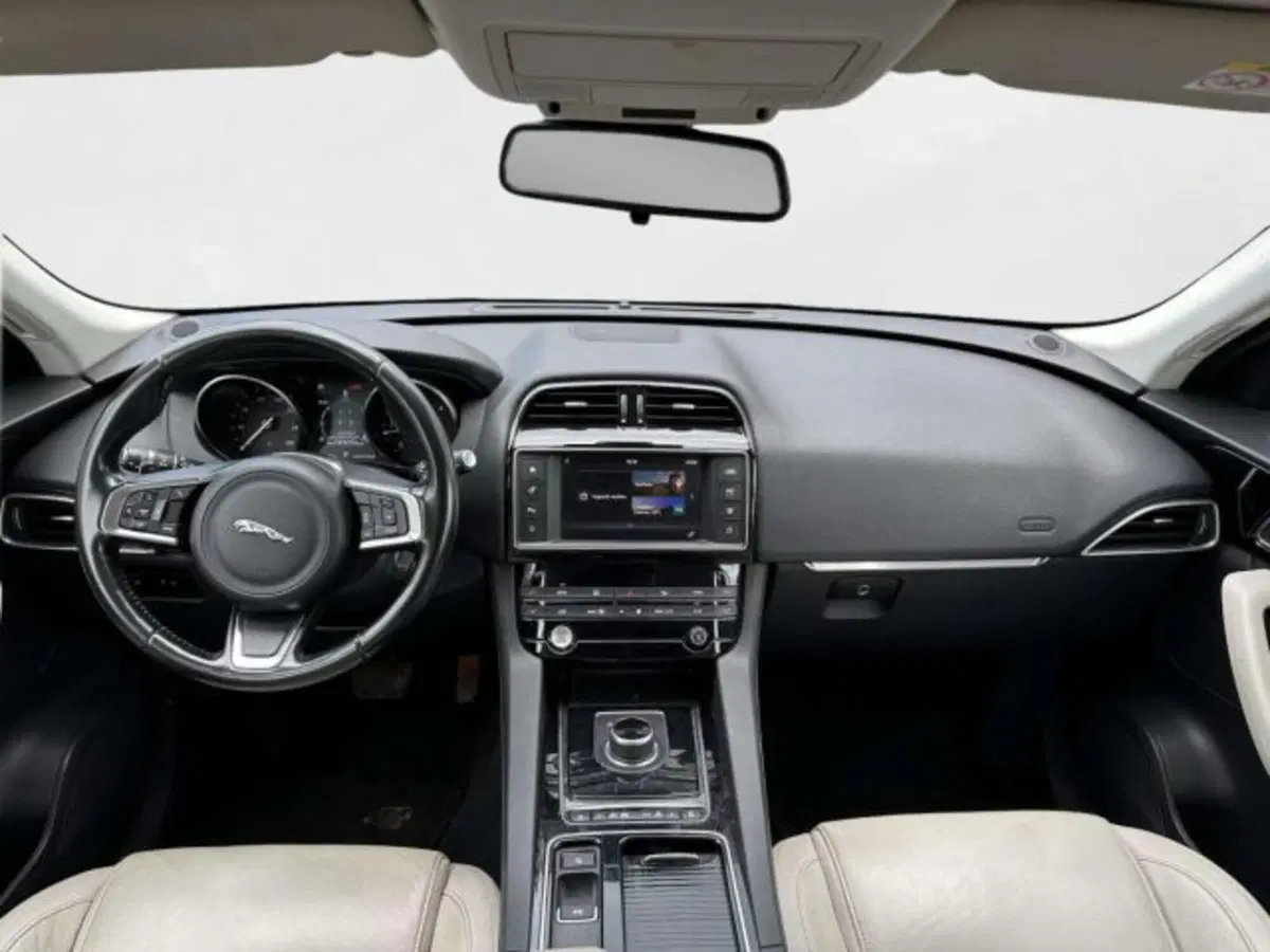 Jaguar F-Pace usata a Siena (5)