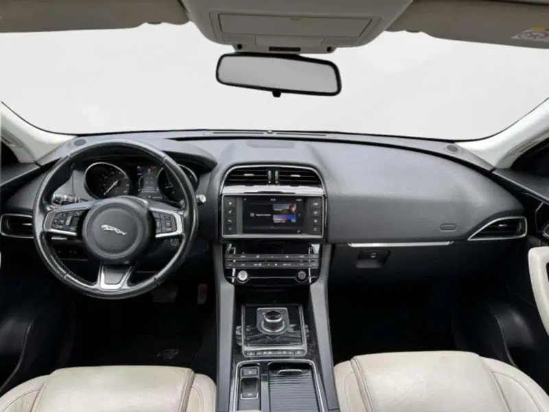 Jaguar F-Pace usata a Siena (5)