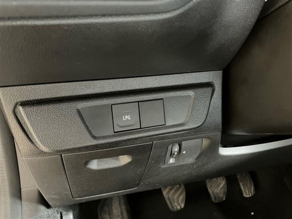 Dacia Sandero usata a Como (12)