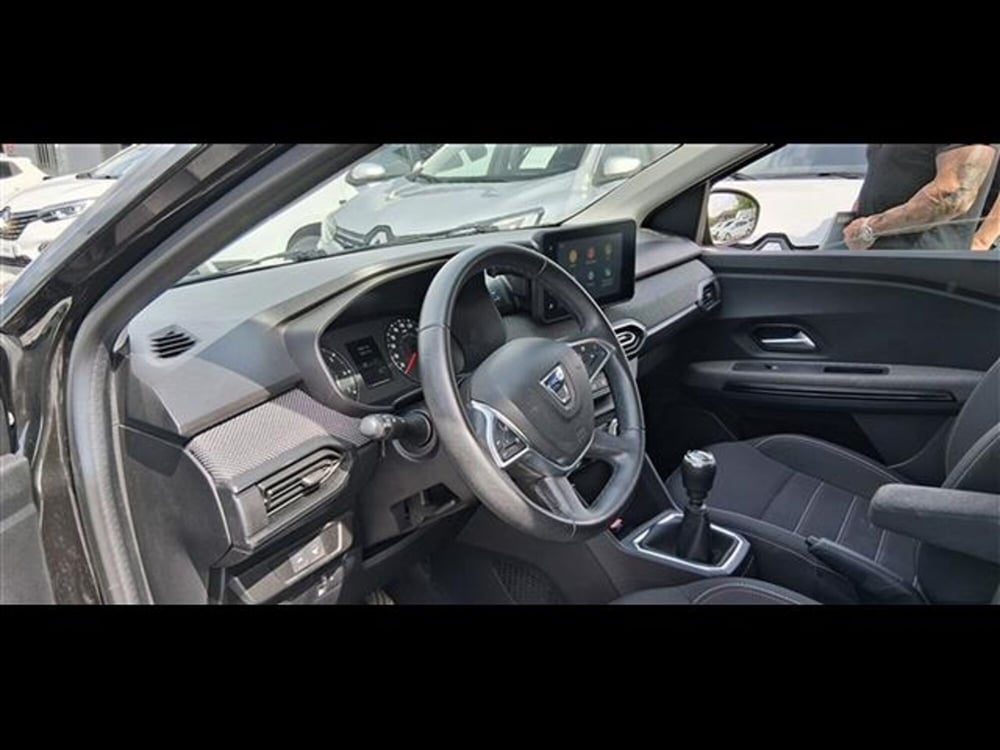 Dacia Jogger usata a Firenze (8)