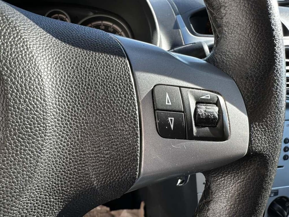 Opel Corsa usata a Torino (11)