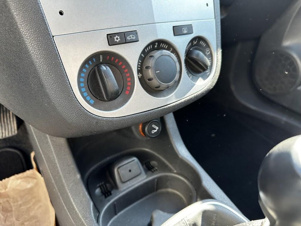 Opel Corsa usata a Torino (14)