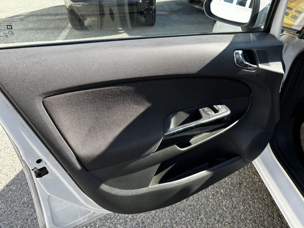 Opel Corsa usata a Torino (7)