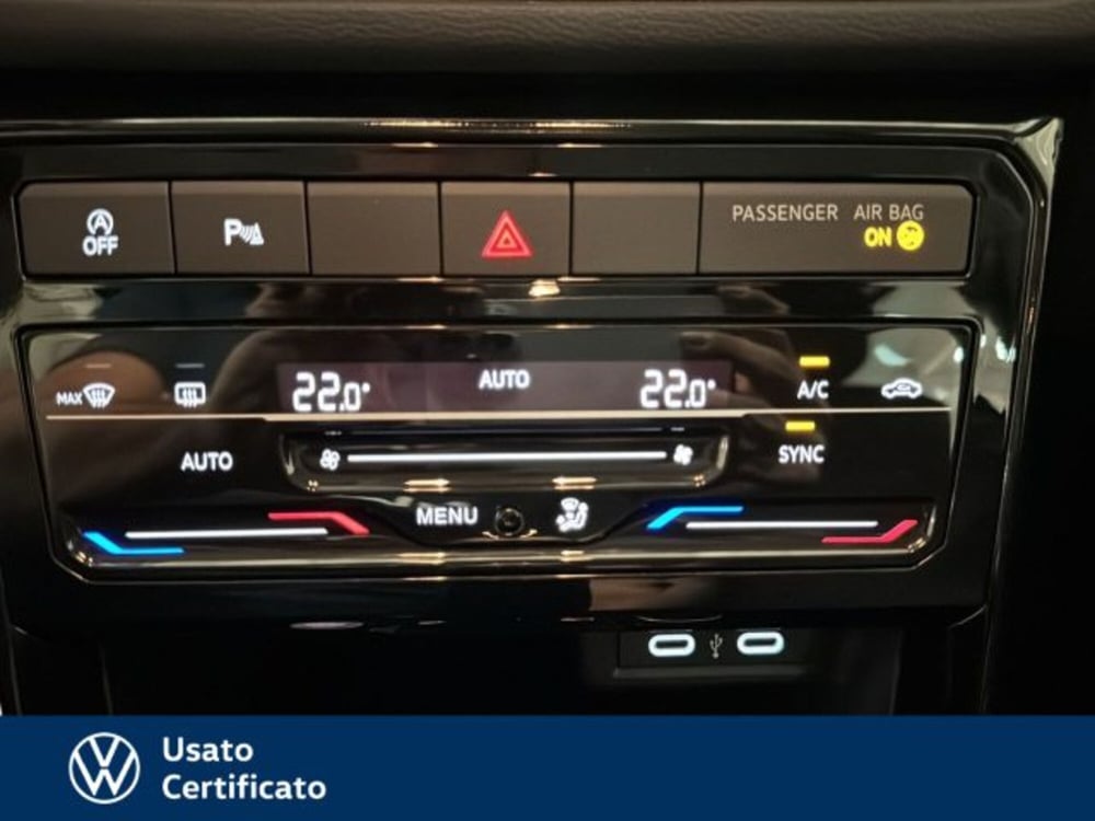 Volkswagen T-Cross usata a Vicenza (14)