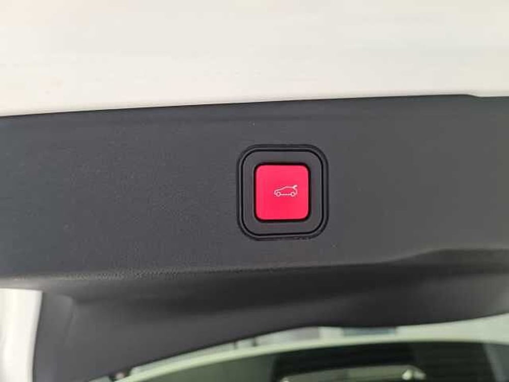 Jeep Avenger usata a Brescia (10)