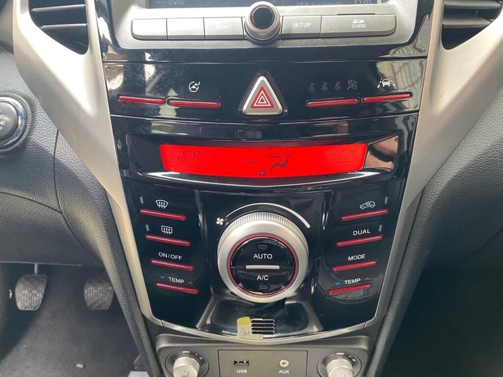 Ssangyong Tivoli usata a Torino (11)