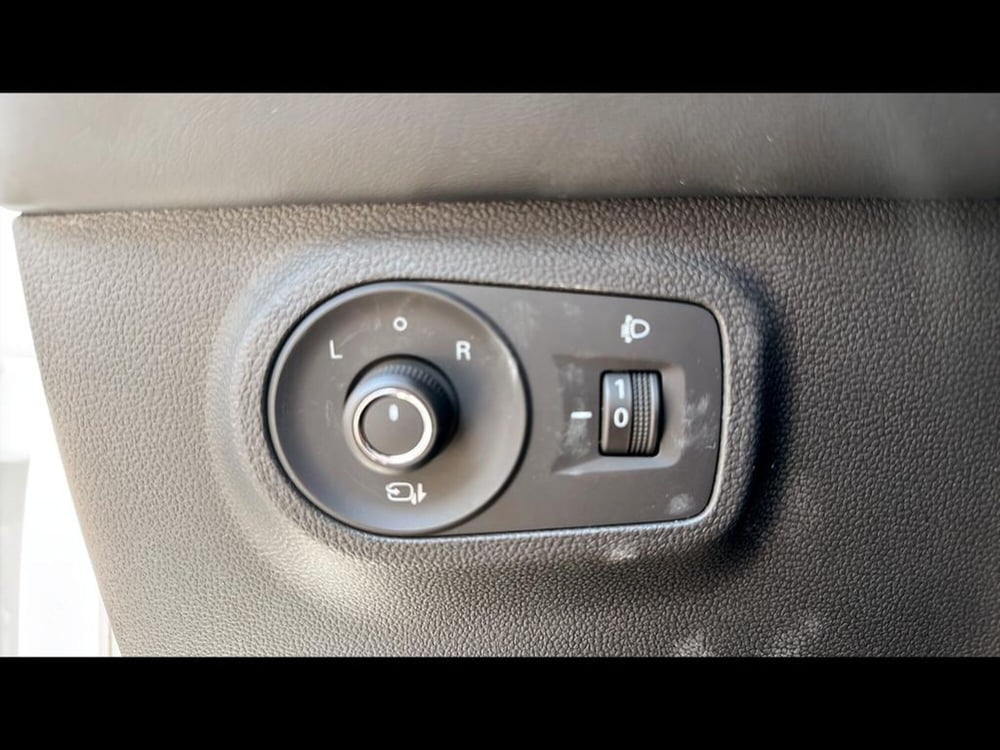 Mg ZS usata a Varese (15)