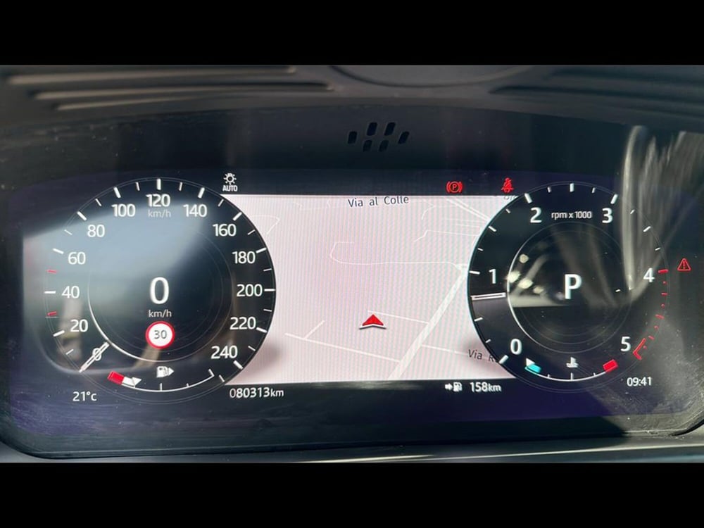 Land Rover Range Rover Velar usata a Varese (10)