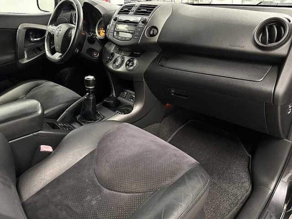 Toyota Rav4 usata a Macerata (15)