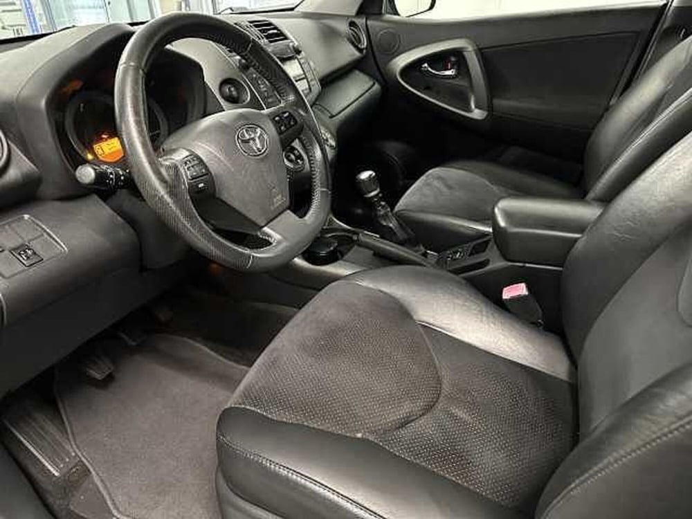 Toyota Rav4 usata a Macerata (7)
