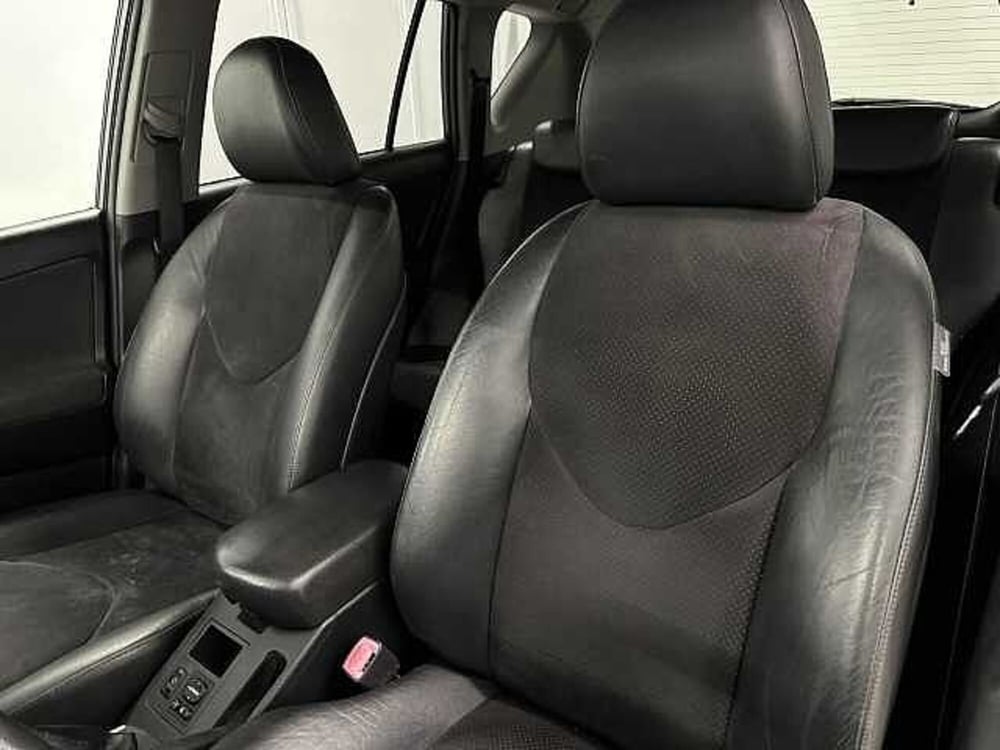 Toyota Rav4 usata a Macerata (8)