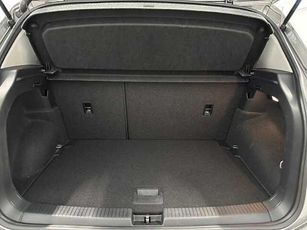 Volkswagen T-Cross usata a Macerata (12)