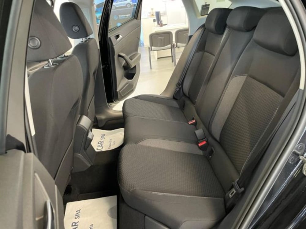 Volkswagen Taigo nuova a Cuneo (15)