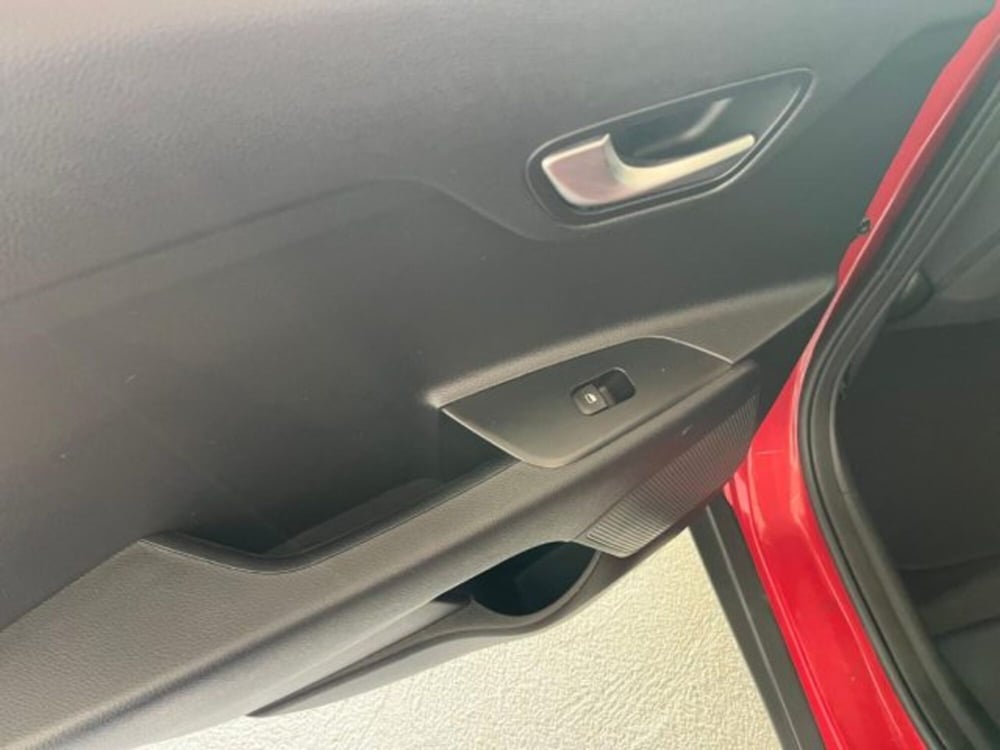 Kia Stonic usata a Trapani (12)