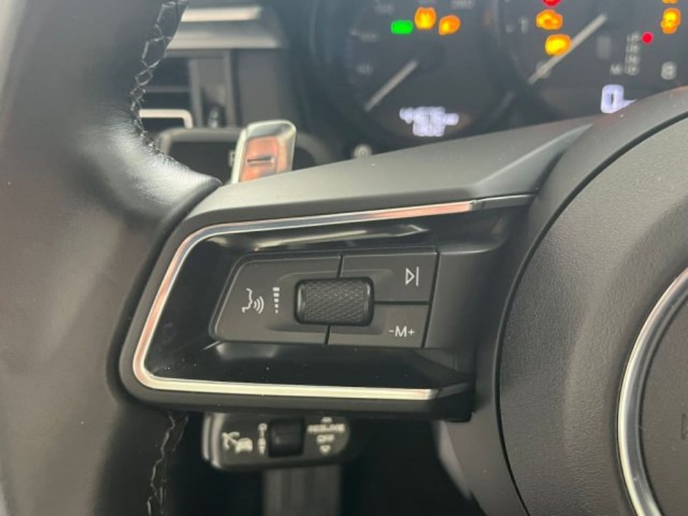 Porsche Macan usata a Trapani (11)