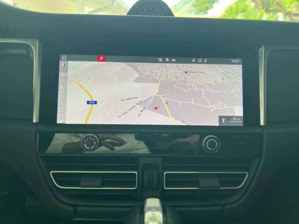 Porsche Macan usata a Trapani (14)