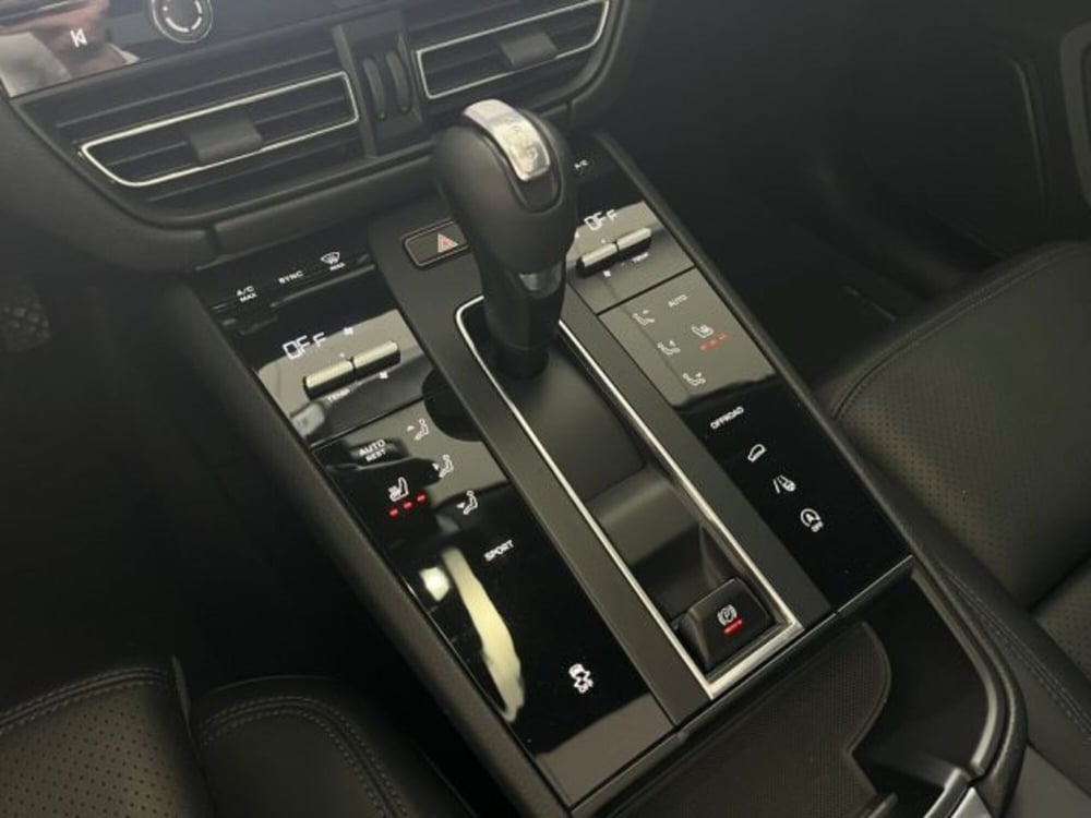 Porsche Macan usata a Trapani (15)