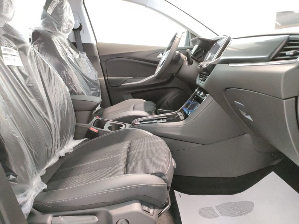 Opel Grandland nuova a L'Aquila (15)